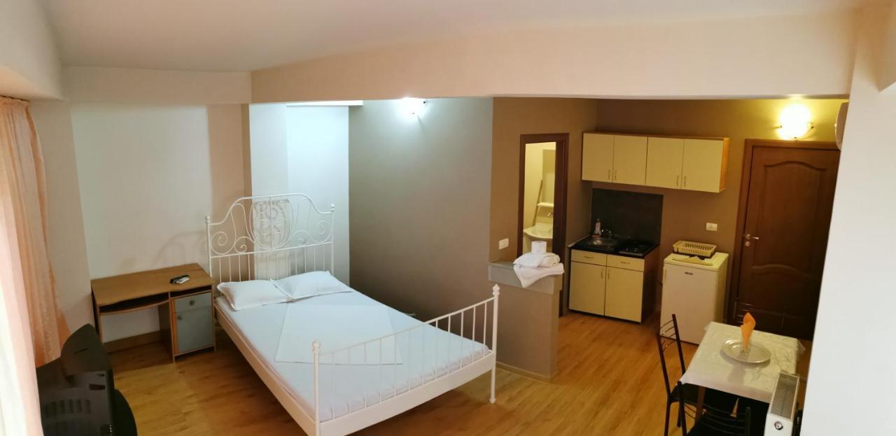 Vila Zuzette Hotel Constanta Luaran gambar